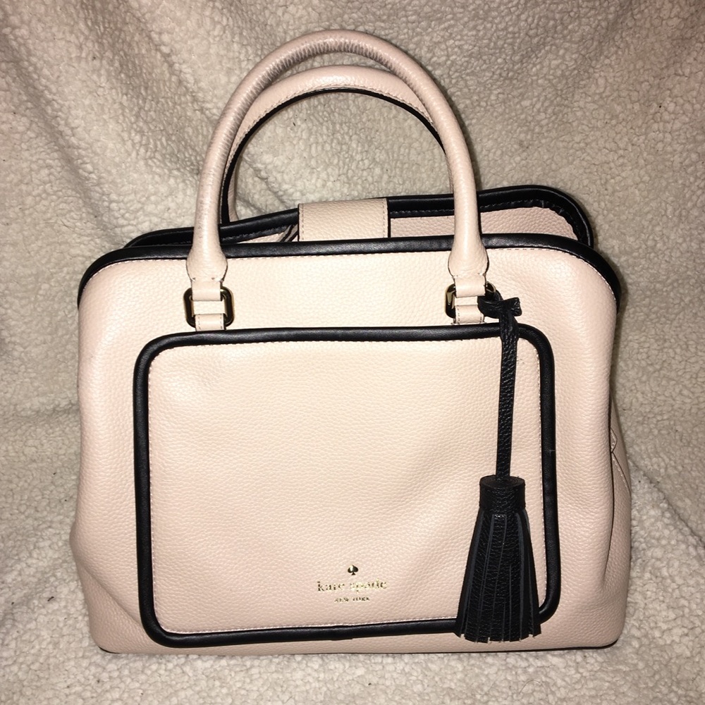 ***pending*** kate spade evangelie ward place